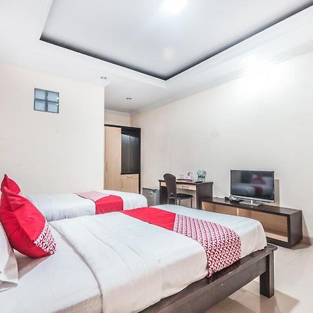 Oyo 1667 Wisma Lux Barkah Jakarta Luaran gambar