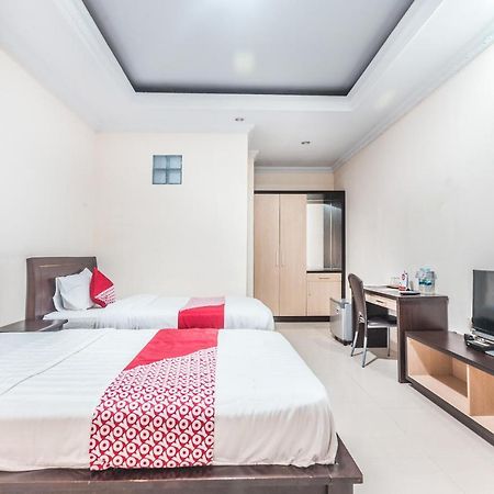 Oyo 1667 Wisma Lux Barkah Jakarta Luaran gambar