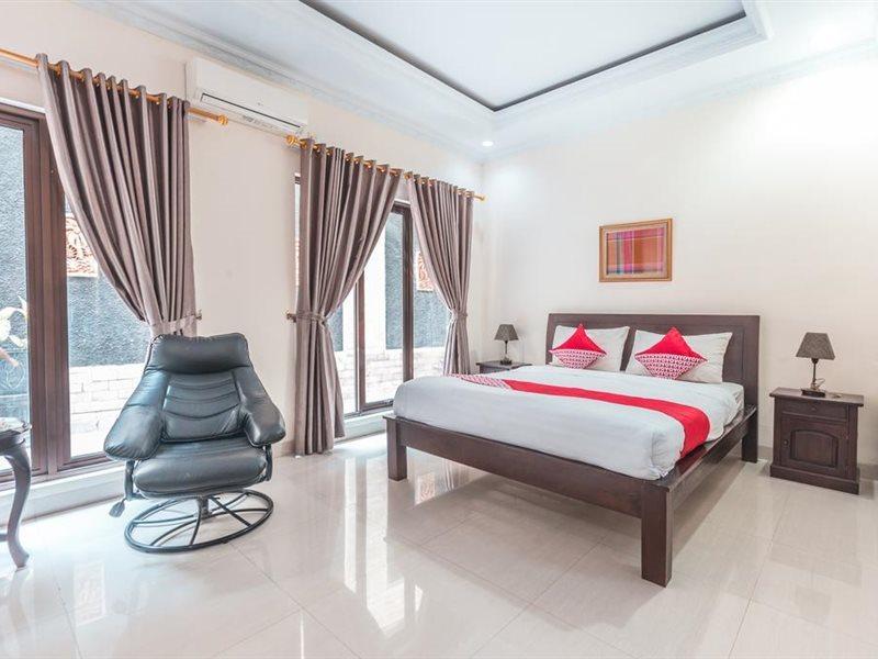 Oyo 1667 Wisma Lux Barkah Jakarta Bilik gambar
