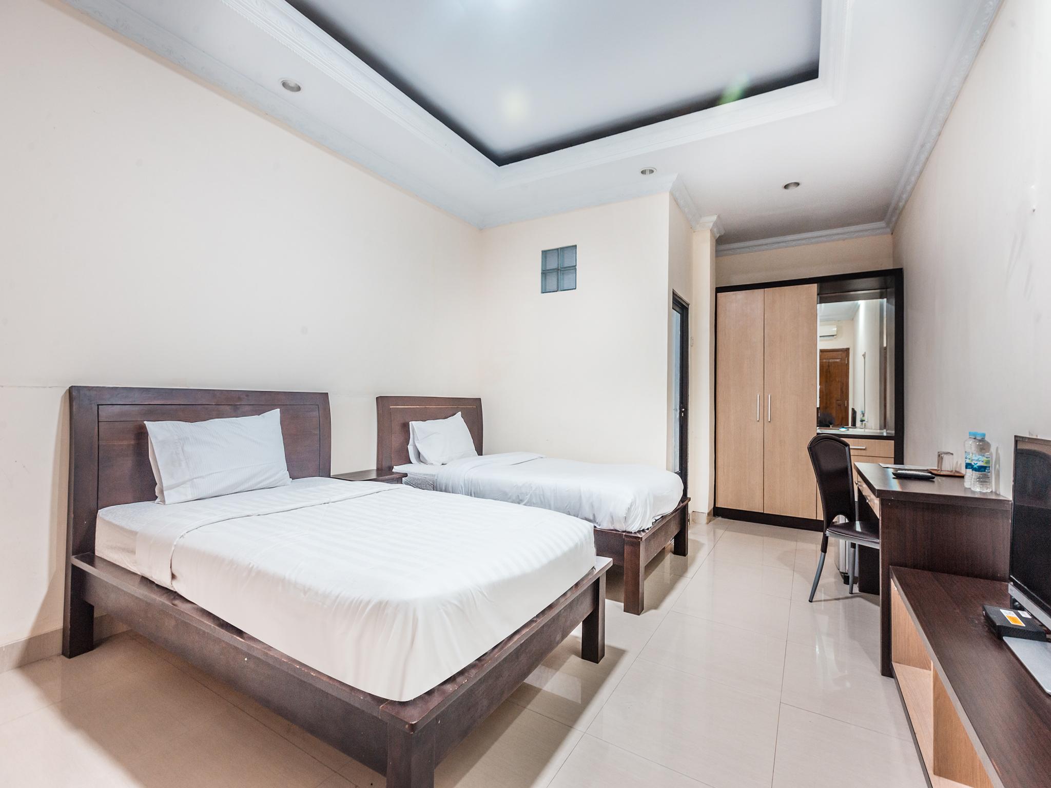 Oyo 1667 Wisma Lux Barkah Jakarta Luaran gambar