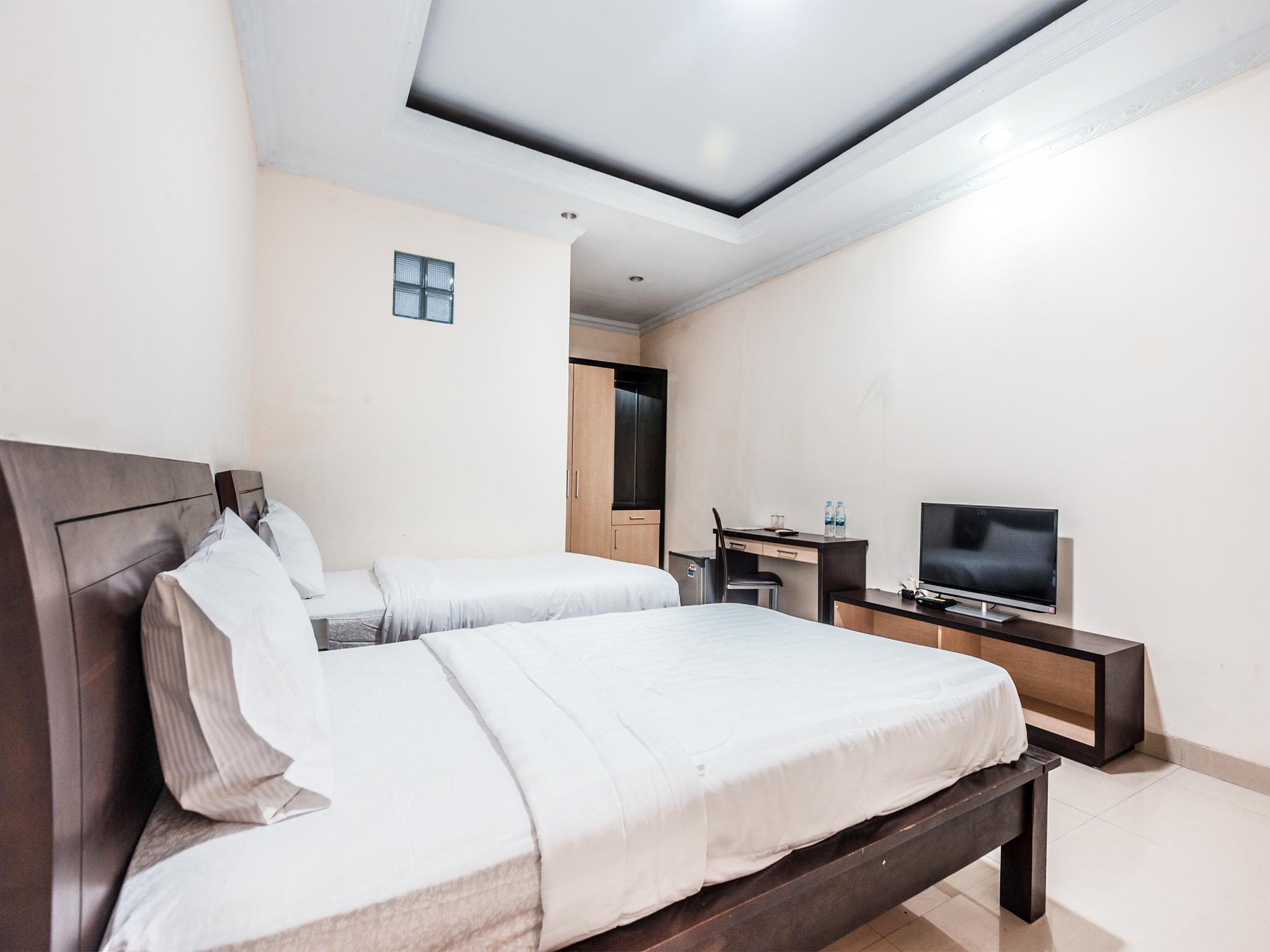 Oyo 1667 Wisma Lux Barkah Jakarta Luaran gambar