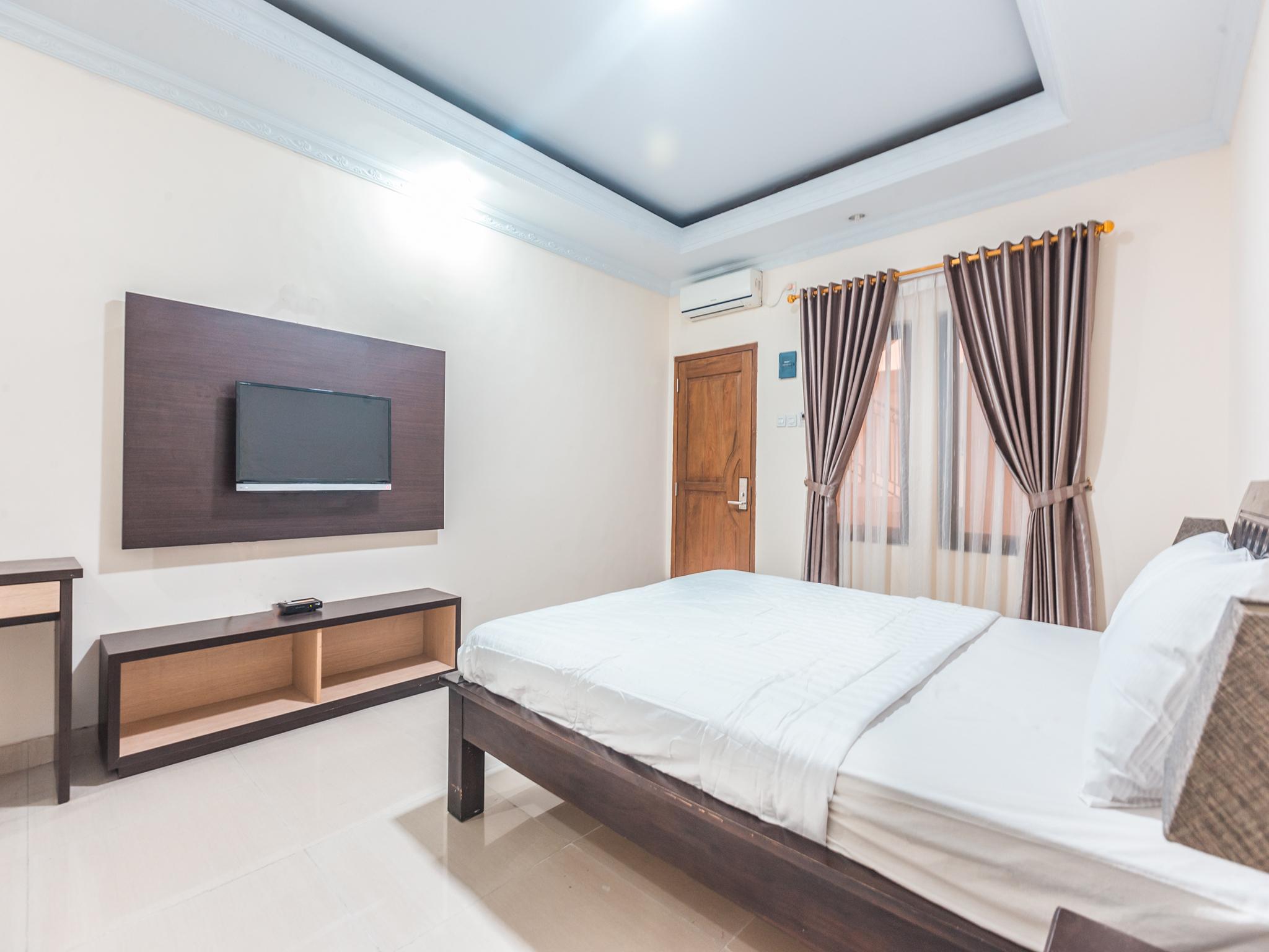 Oyo 1667 Wisma Lux Barkah Jakarta Luaran gambar