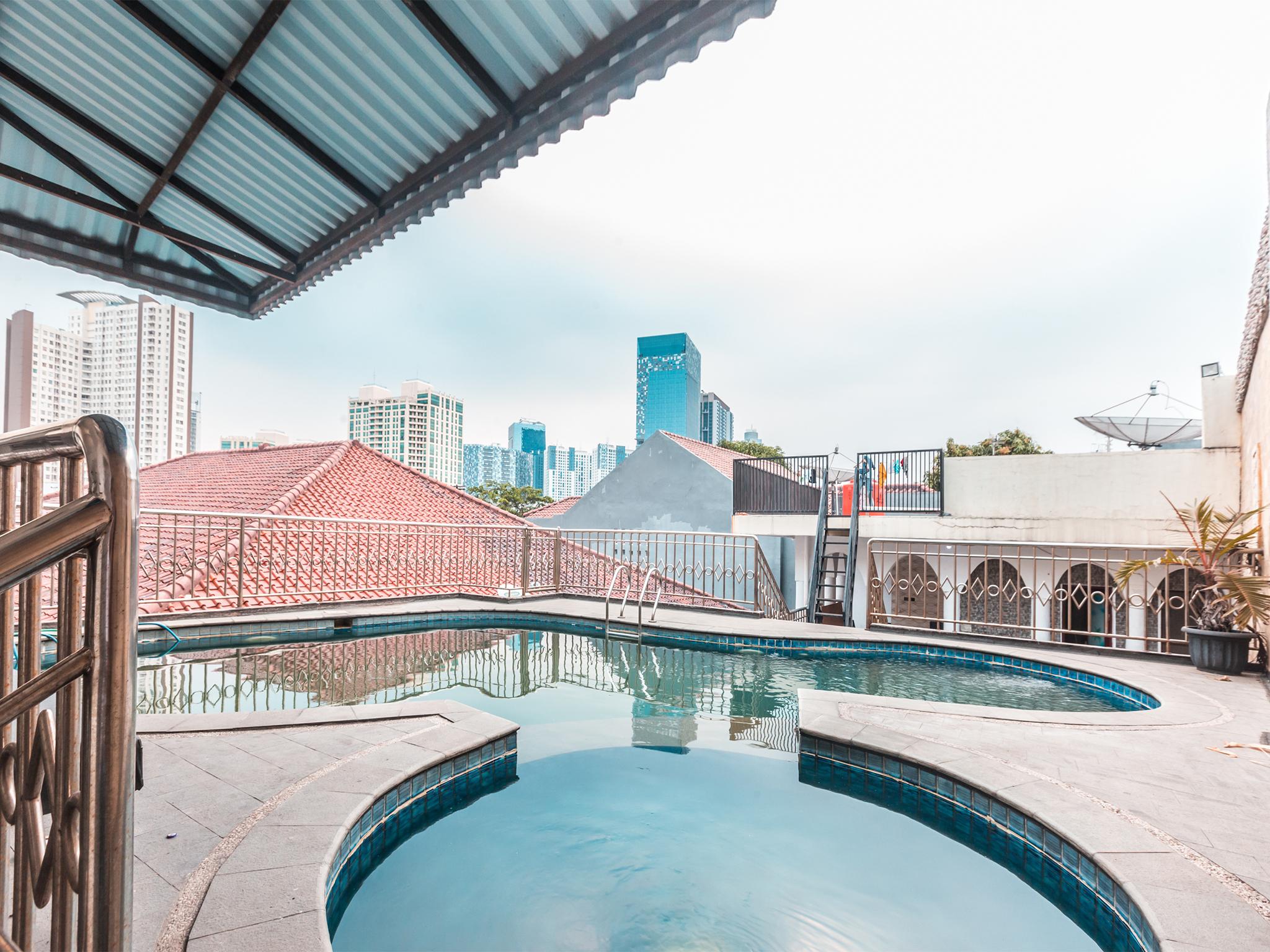 Oyo 1667 Wisma Lux Barkah Jakarta Luaran gambar