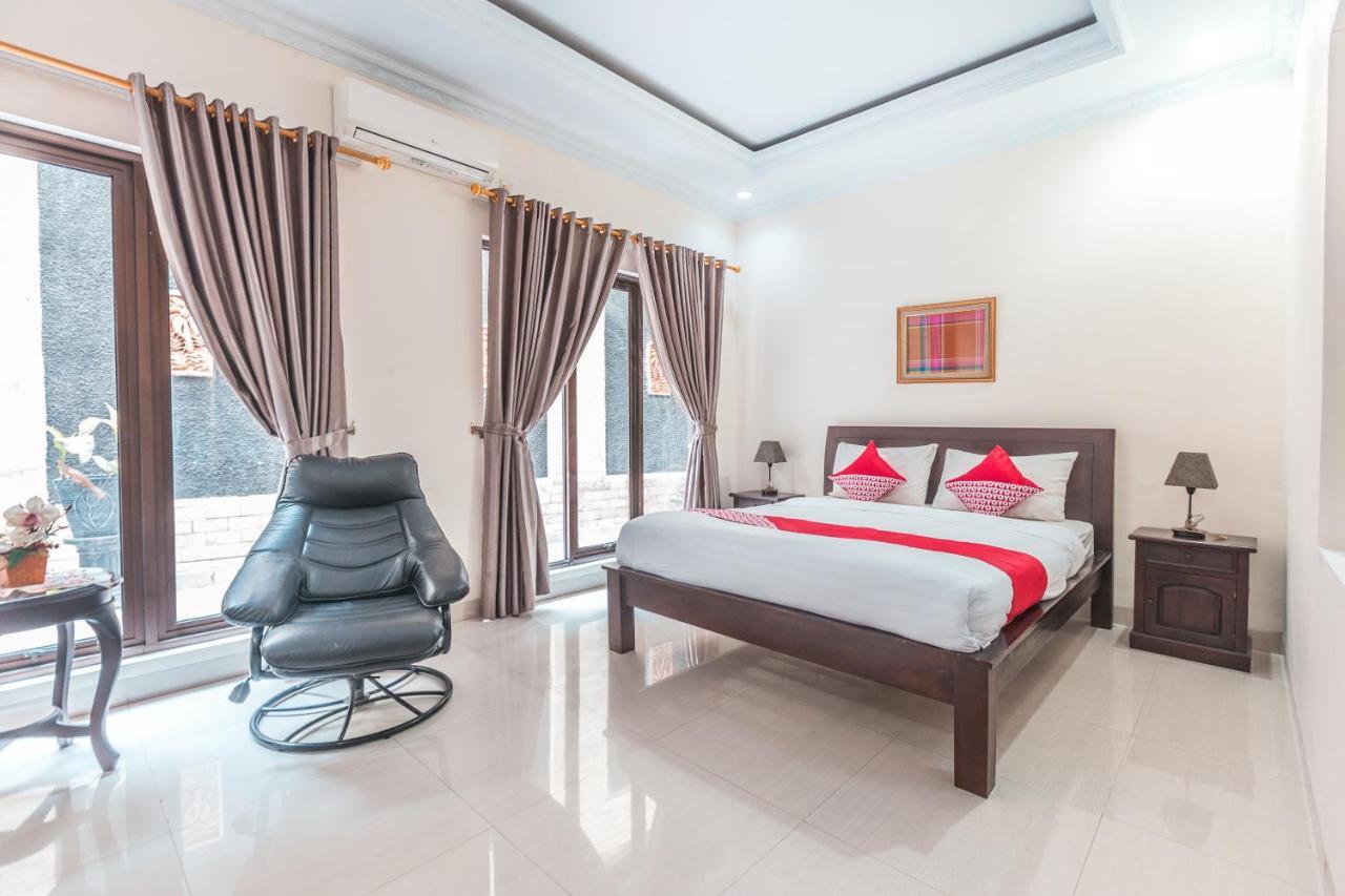 Oyo 1667 Wisma Lux Barkah Jakarta Luaran gambar
