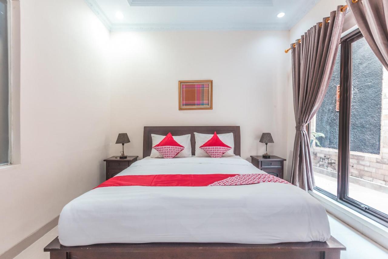 Oyo 1667 Wisma Lux Barkah Jakarta Luaran gambar